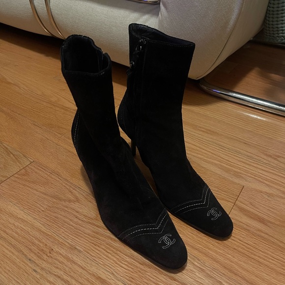 Vintage Chanel Boots 37c - Picture 1 of 5